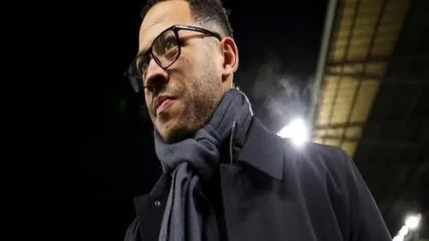 巴塞豪资中场引援遇阻，半程恐沦为免费球员？足球转会资讯